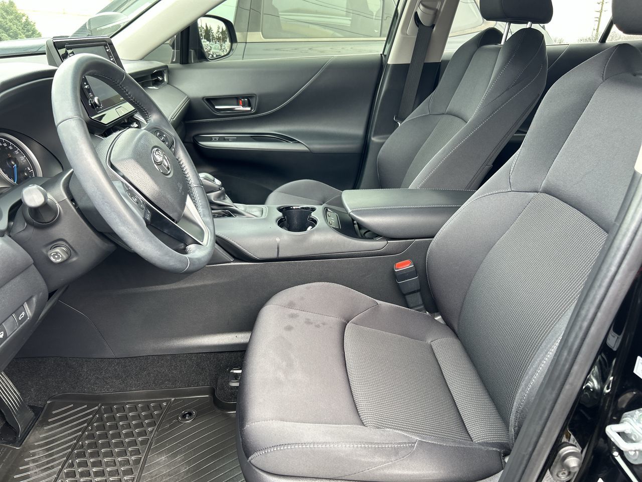 2022 Toyota Venza Hybrid in Barrie, Ontario