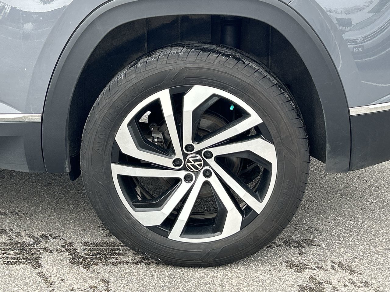 2023 Volkswagen Atlas Cross Sport in Barrie, Ontario