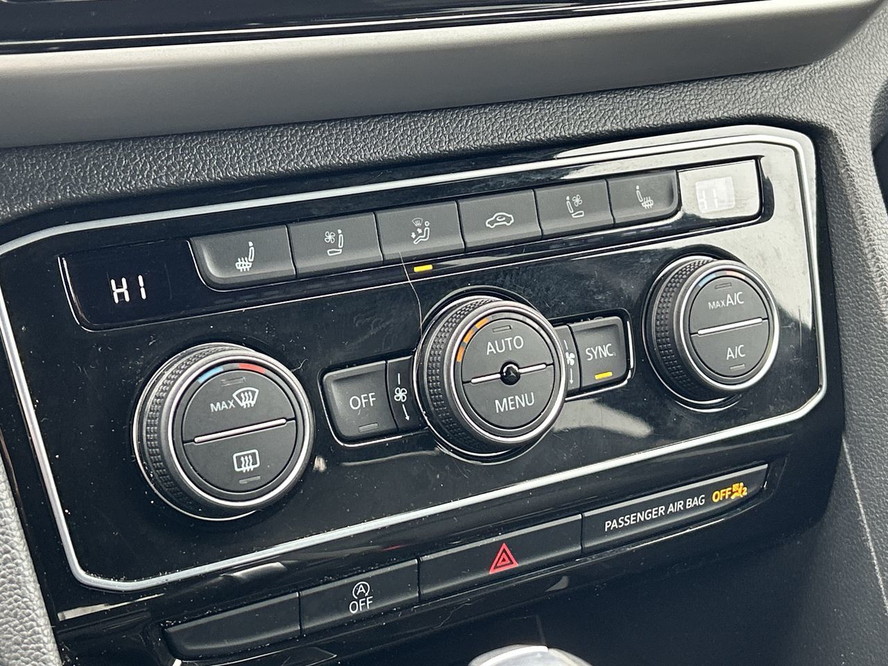 2023 Volkswagen Atlas Cross Sport in Barrie, Ontario