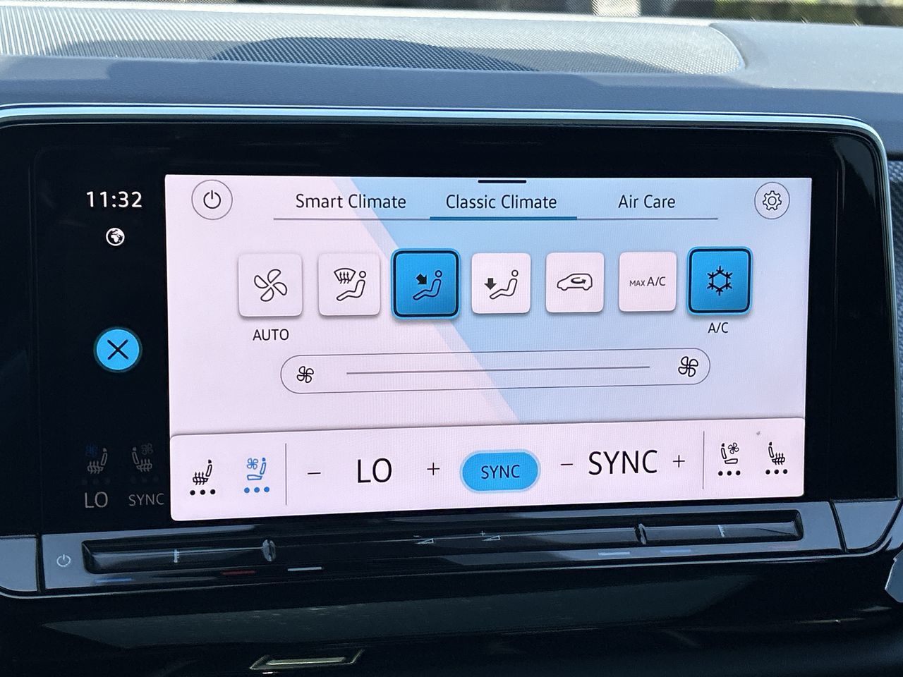 2024 Volkswagen Atlas Cross Sport in Barrie, Ontario