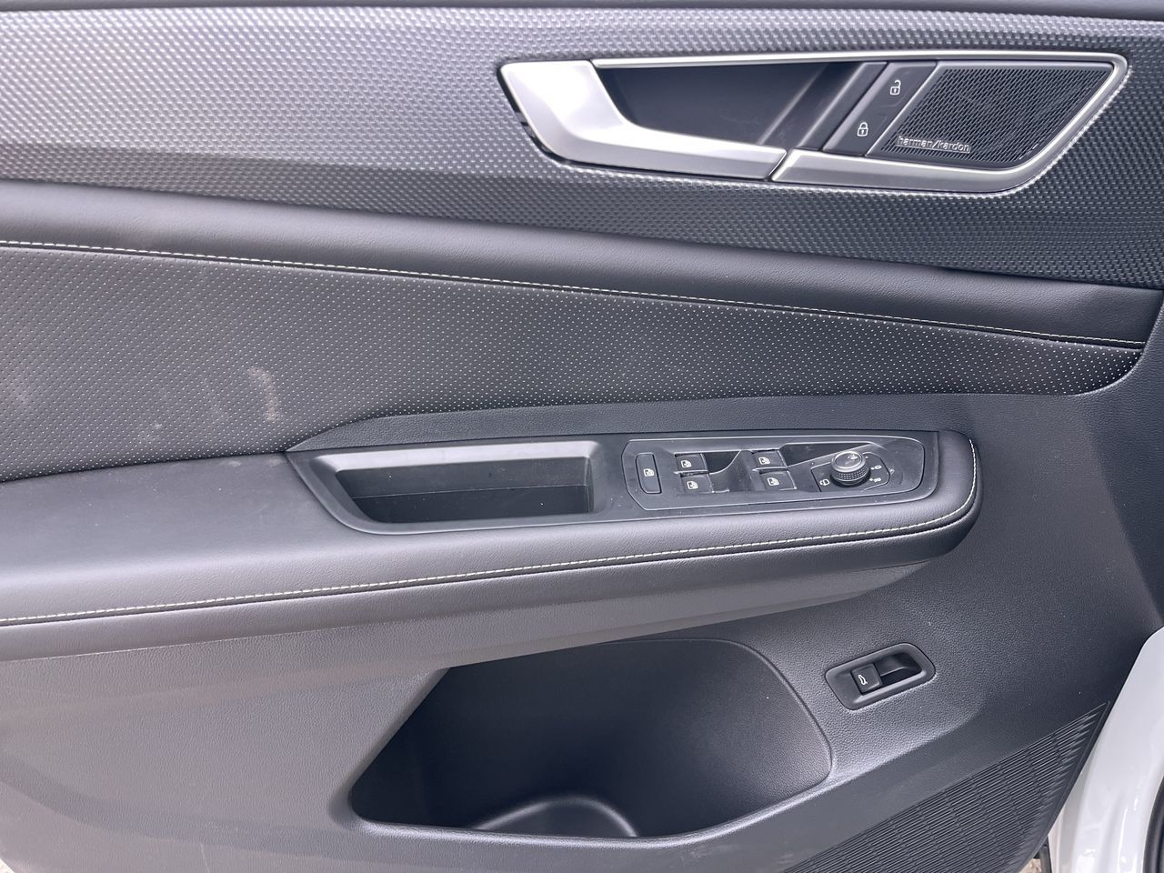 2026 Volkswagen Atlas Cross Sport in Barrie, Ontario