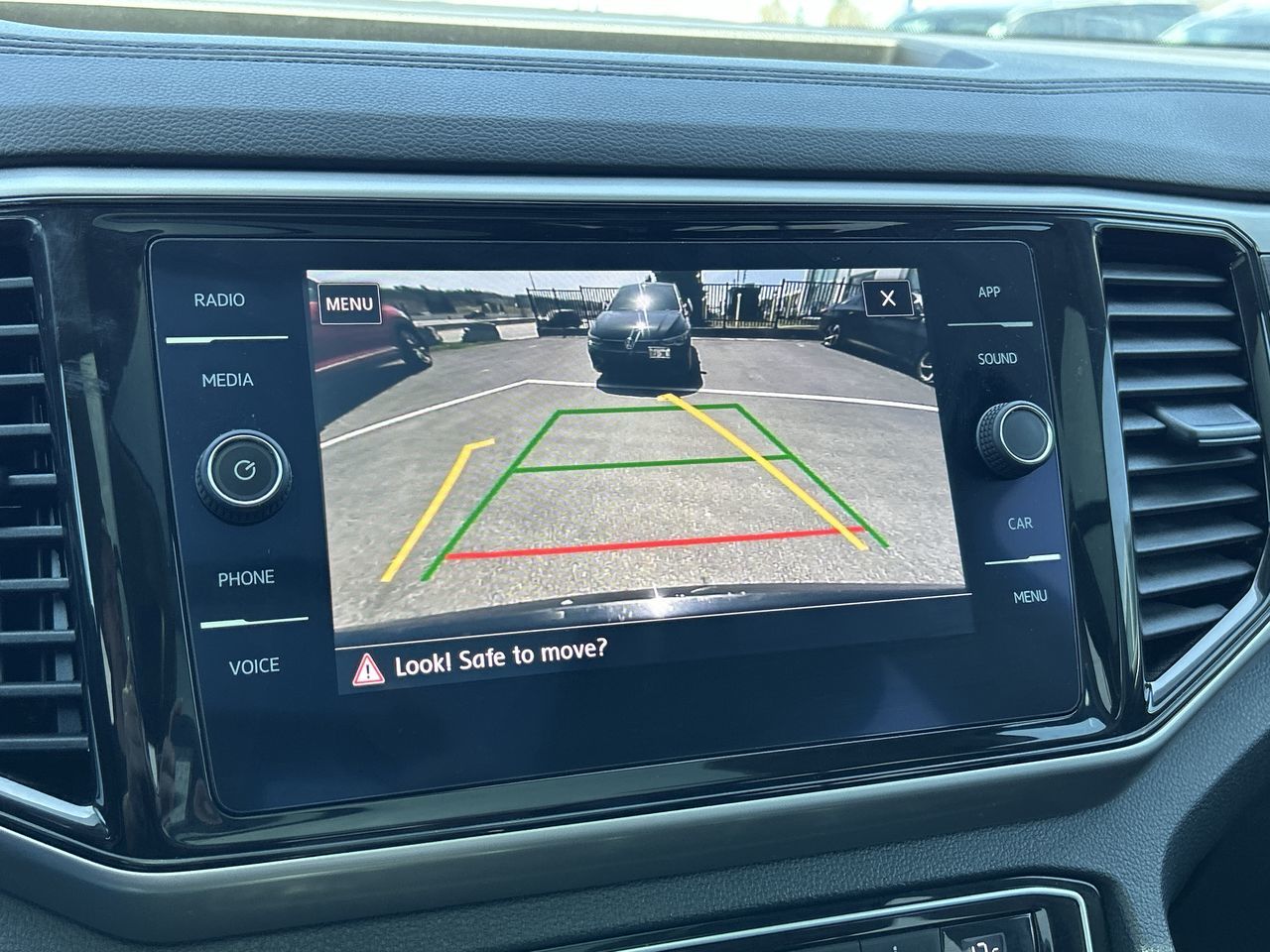 2021 Volkswagen Atlas in Barrie, Ontario