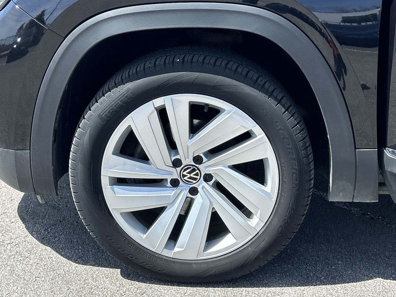 2021 Volkswagen Atlas in Barrie, Ontario