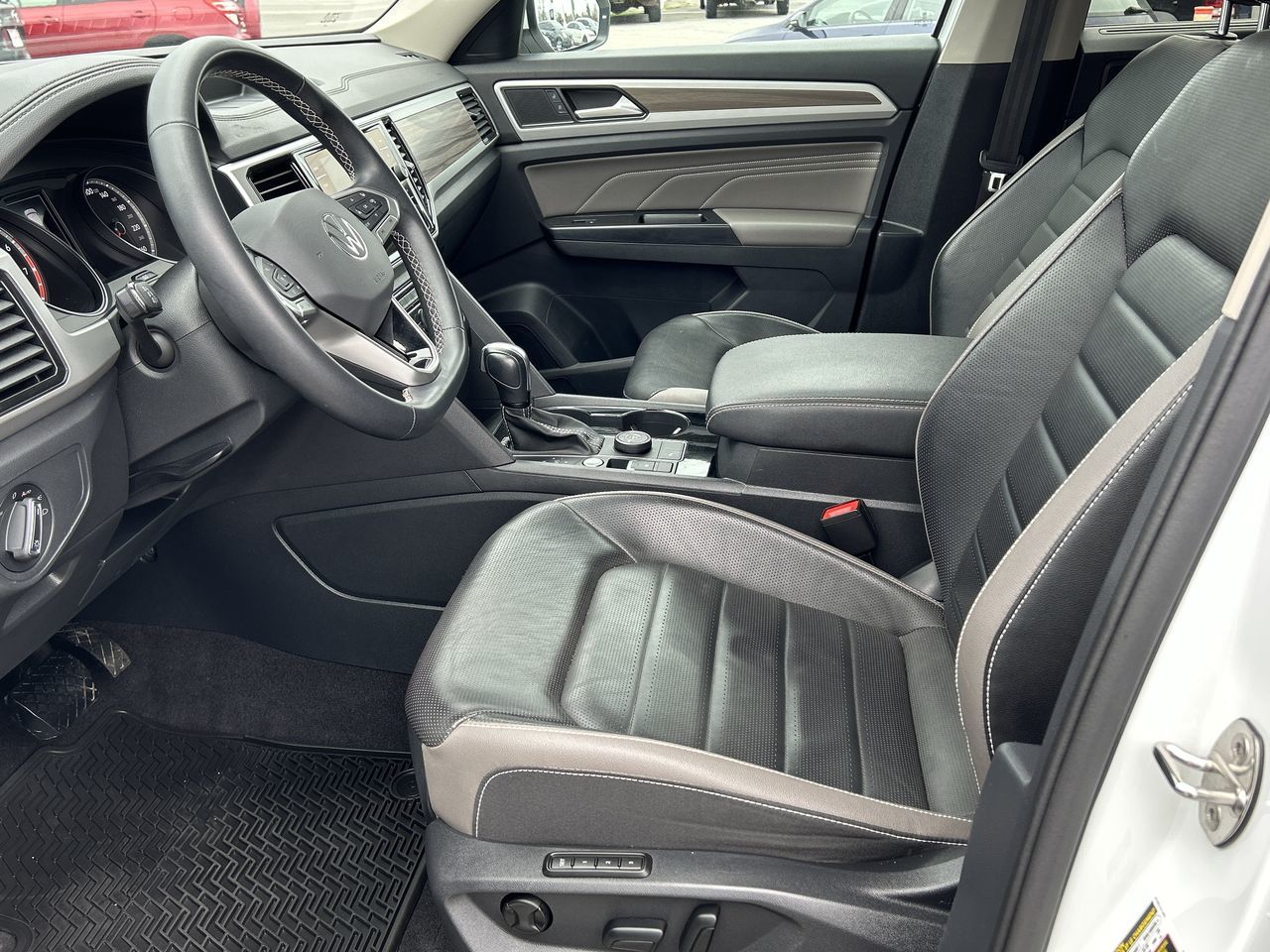 2021 Volkswagen Atlas in Barrie, Ontario