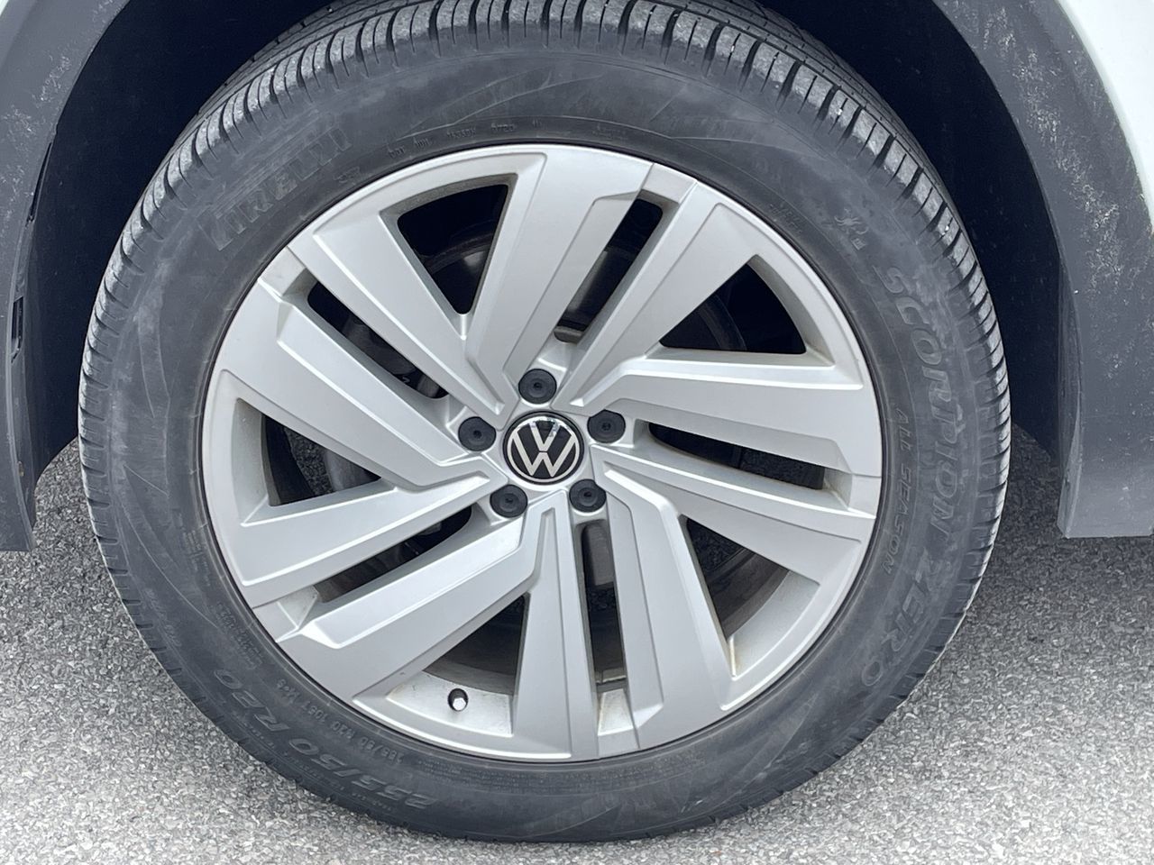 2021 Volkswagen Atlas in Barrie, Ontario
