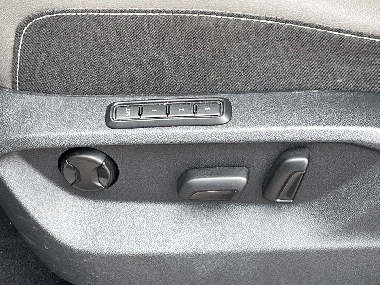 2021 Volkswagen Atlas in Barrie, Ontario