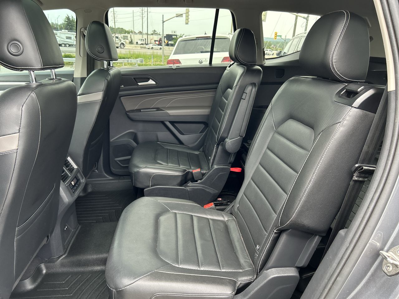 2022 Volkswagen Atlas in Barrie, Ontario