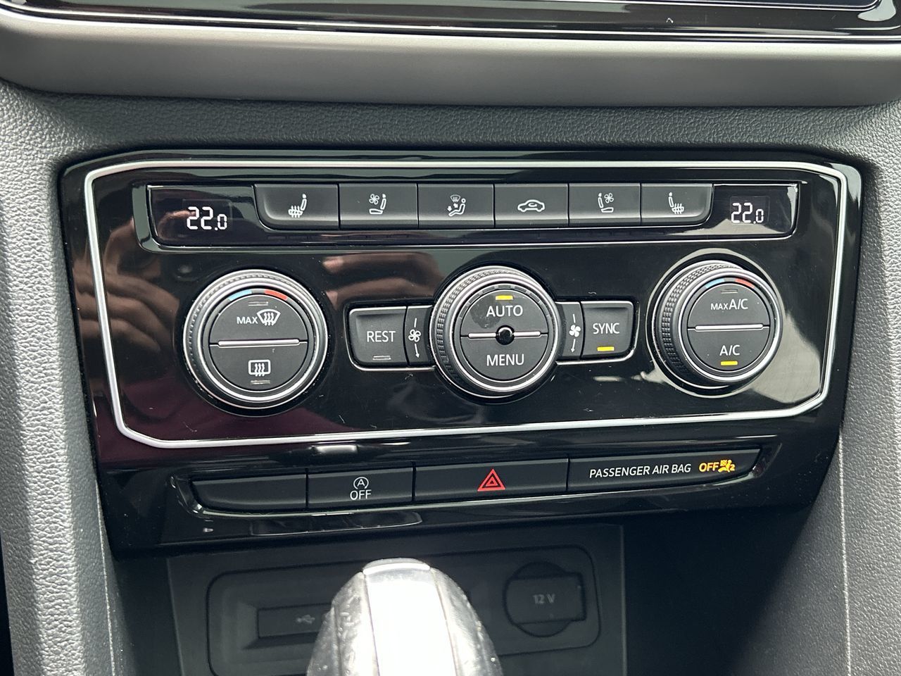 2022 Volkswagen Atlas in Barrie, Ontario