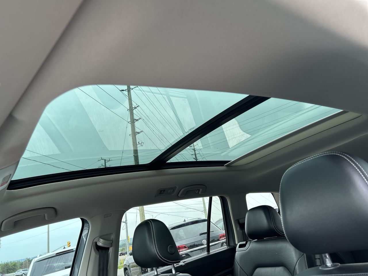 2022 Volkswagen Atlas in Barrie, Ontario