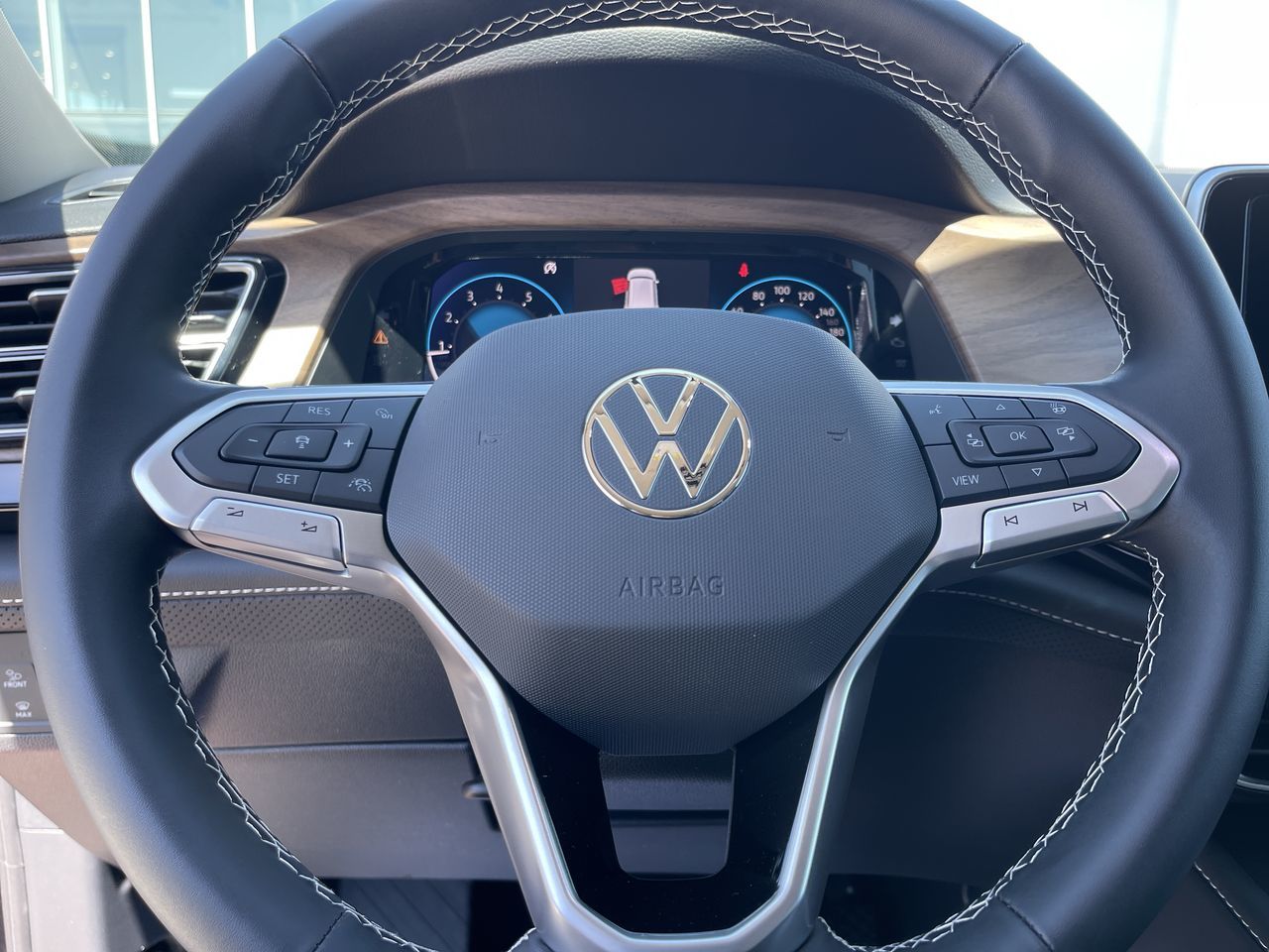 2025 Volkswagen Atlas in Barrie, Ontario