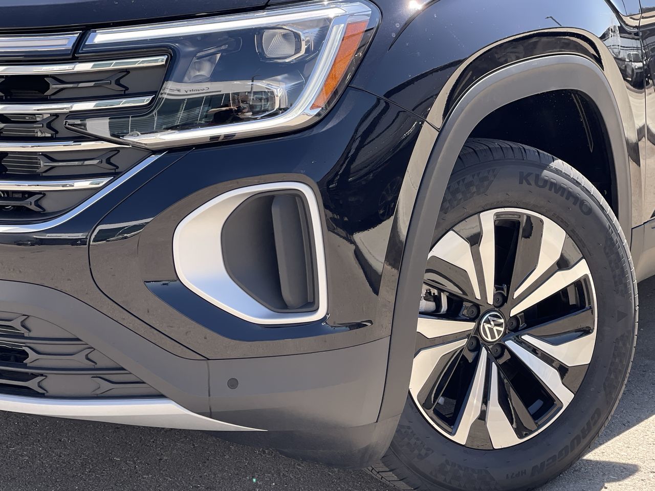 2025 Volkswagen Atlas in Barrie, Ontario