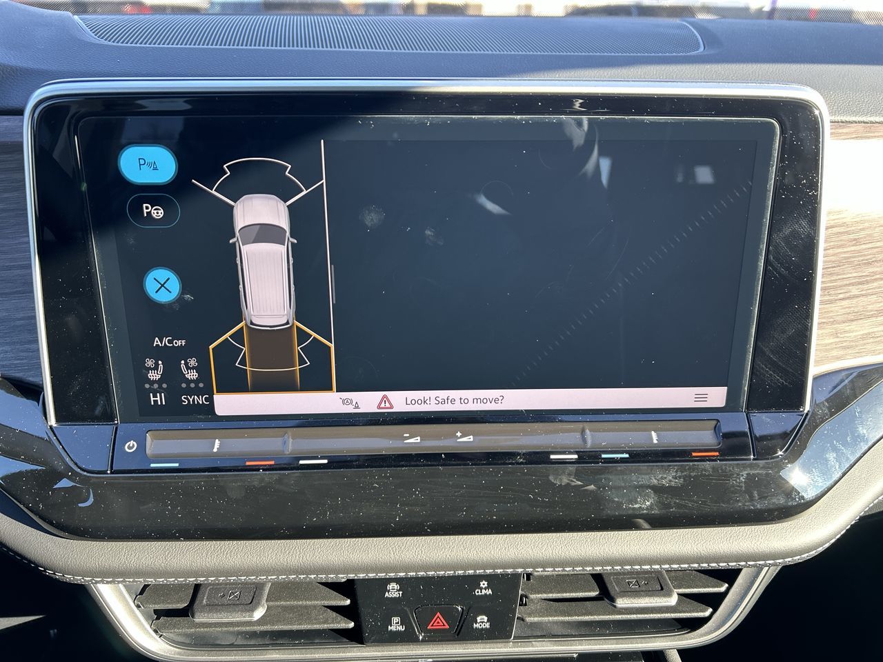 2025 Volkswagen Atlas in Barrie, Ontario