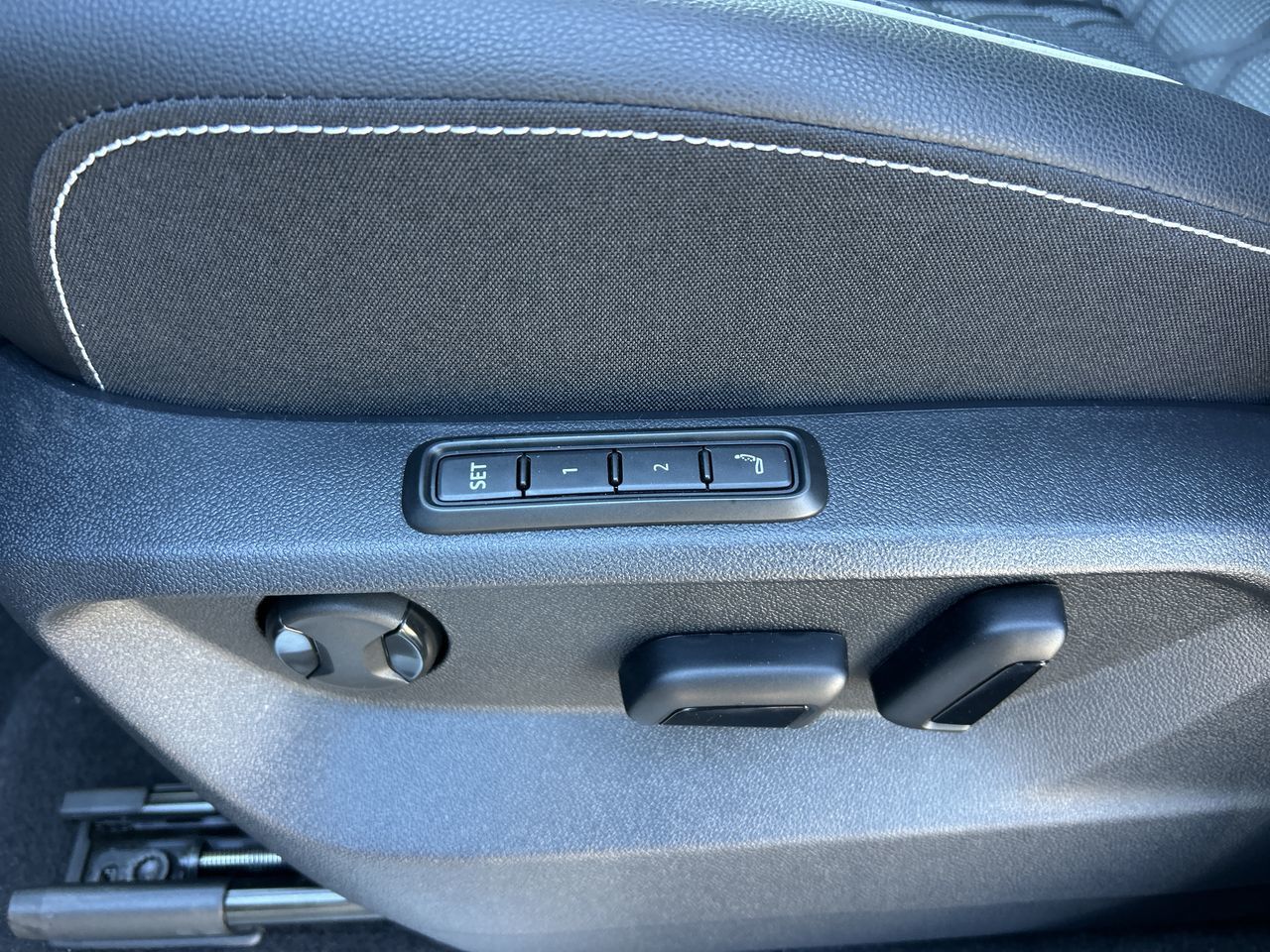 2025 Volkswagen Atlas in Barrie, Ontario