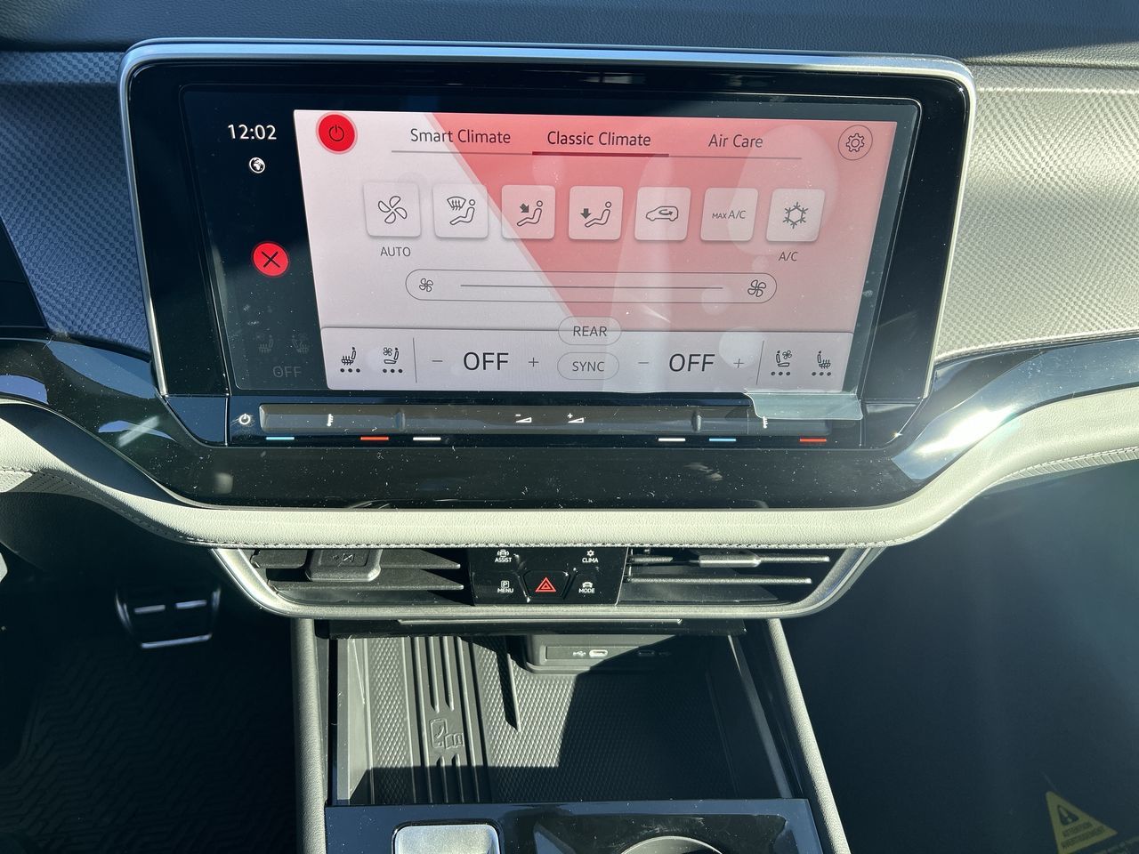 2025 Volkswagen Atlas in Barrie, Ontario