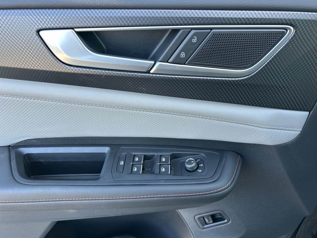 2025 Volkswagen Atlas in Barrie, Ontario