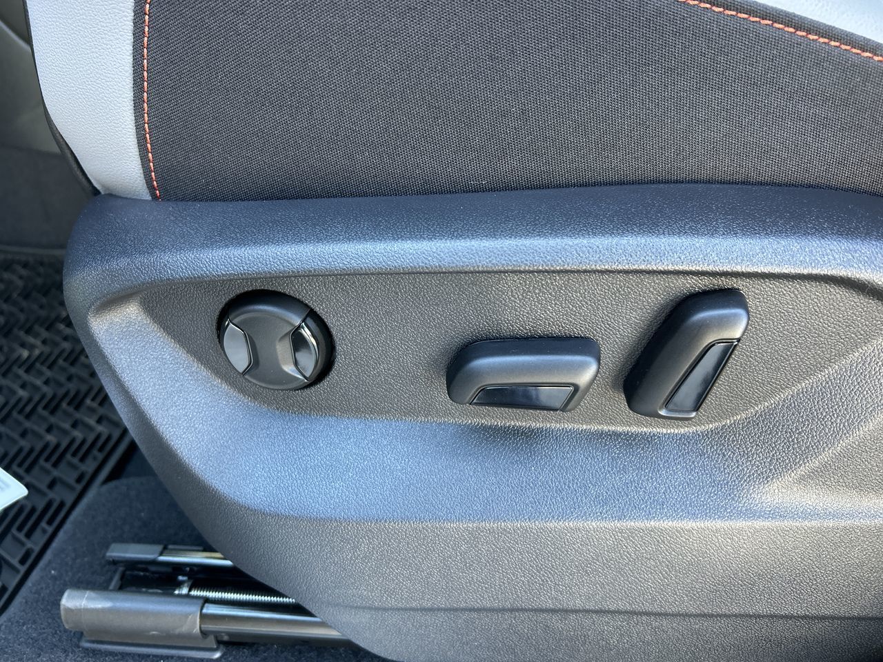 2025 Volkswagen Atlas in Barrie, Ontario