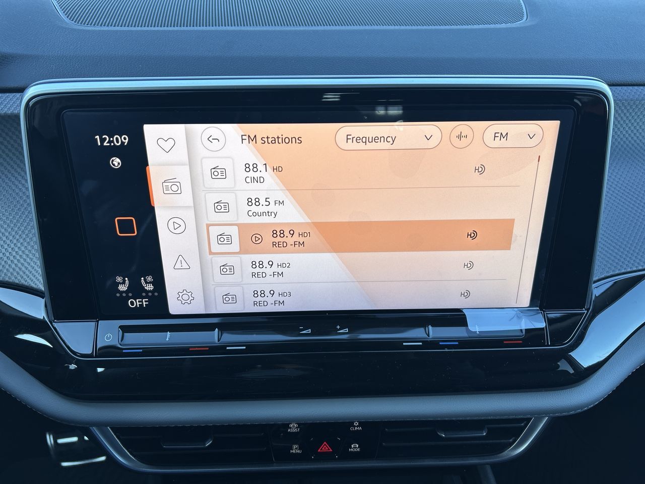 2025 Volkswagen Atlas in Barrie, Ontario