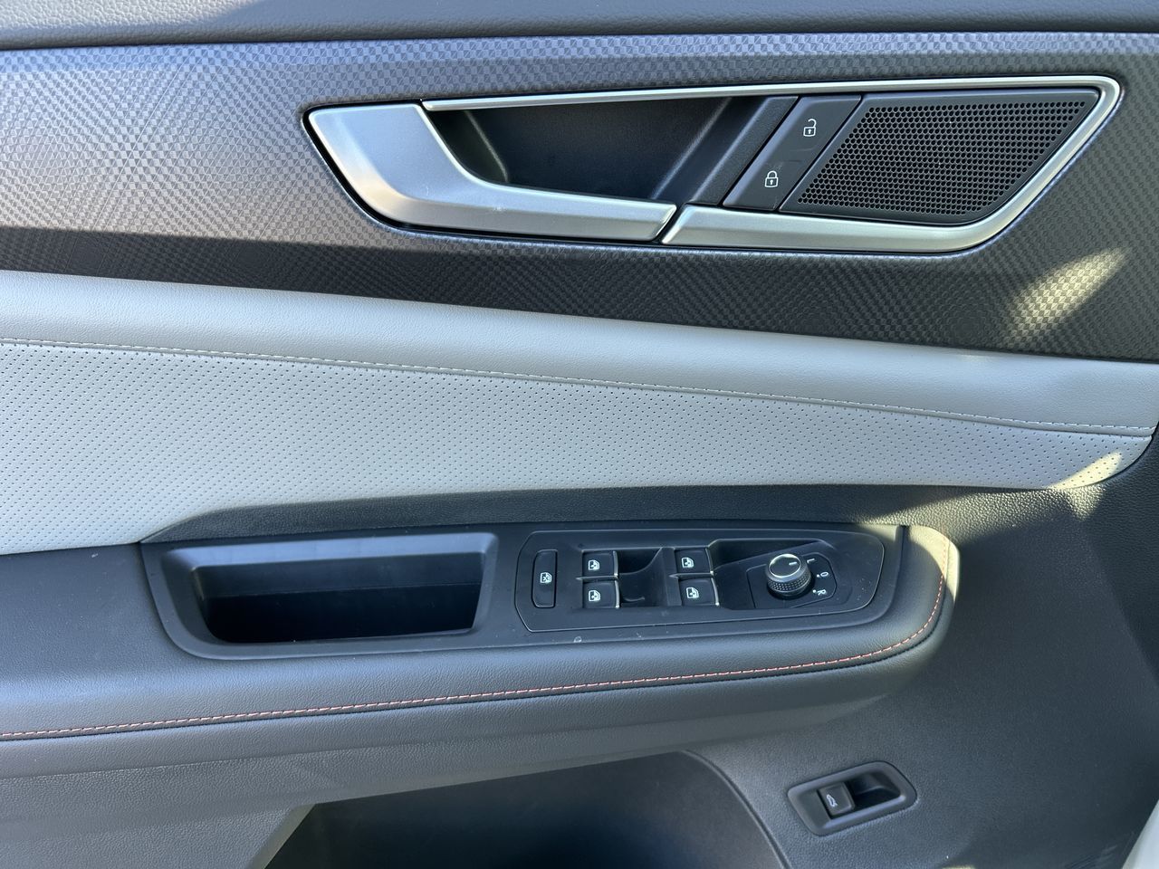 2025 Volkswagen Atlas in Barrie, Ontario