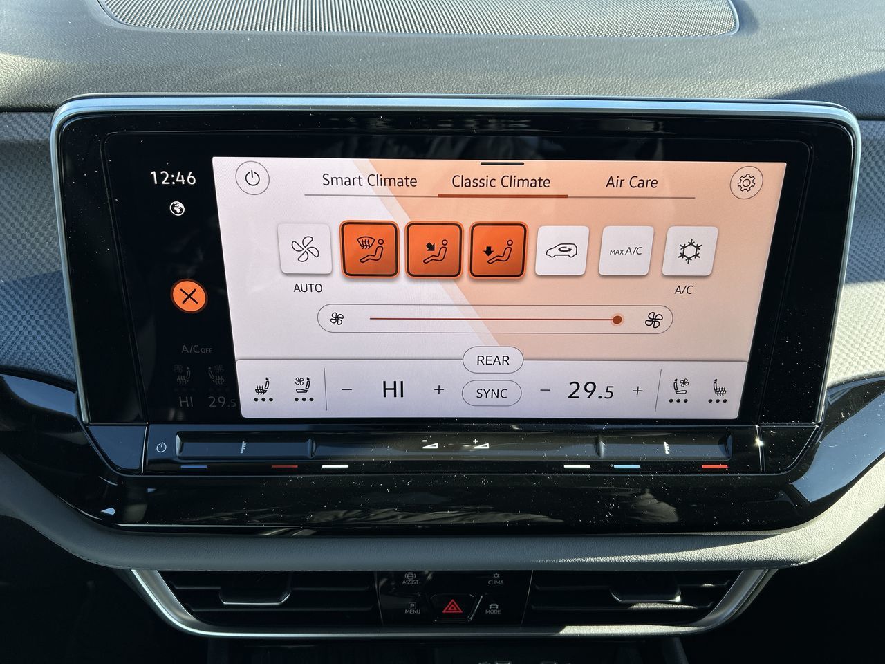 2025 Volkswagen Atlas in Barrie, Ontario