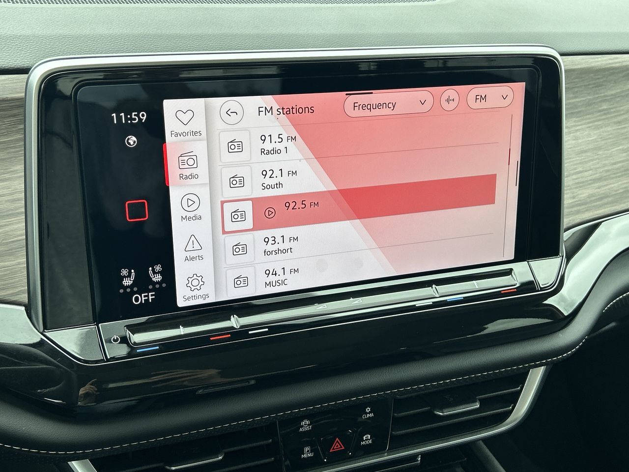 2025 Volkswagen Atlas in Barrie, Ontario