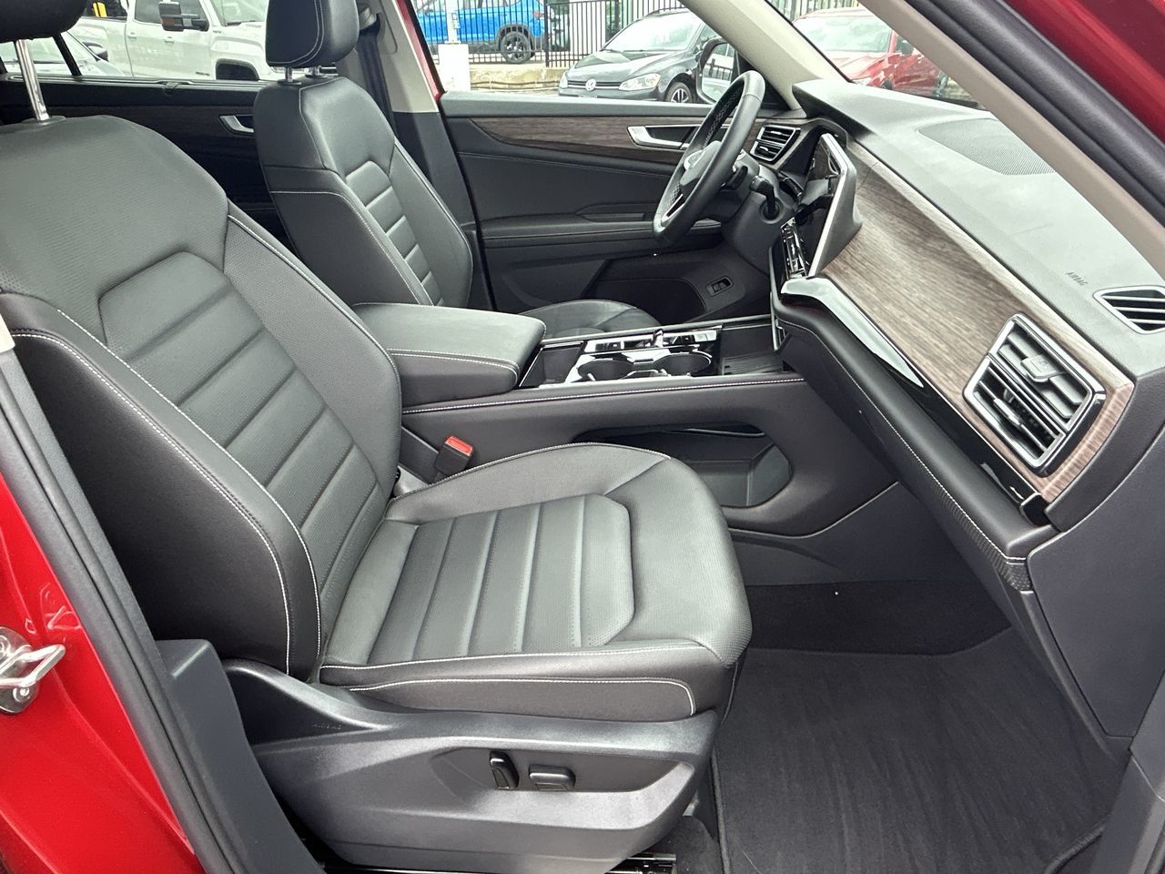 2025 Volkswagen Atlas in Barrie, Ontario