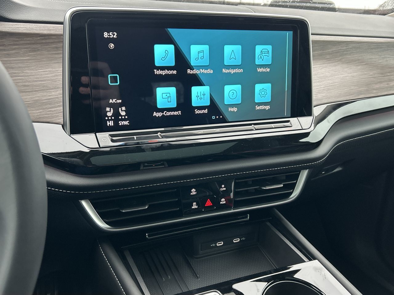 2025 Volkswagen Atlas in Barrie, Ontario
