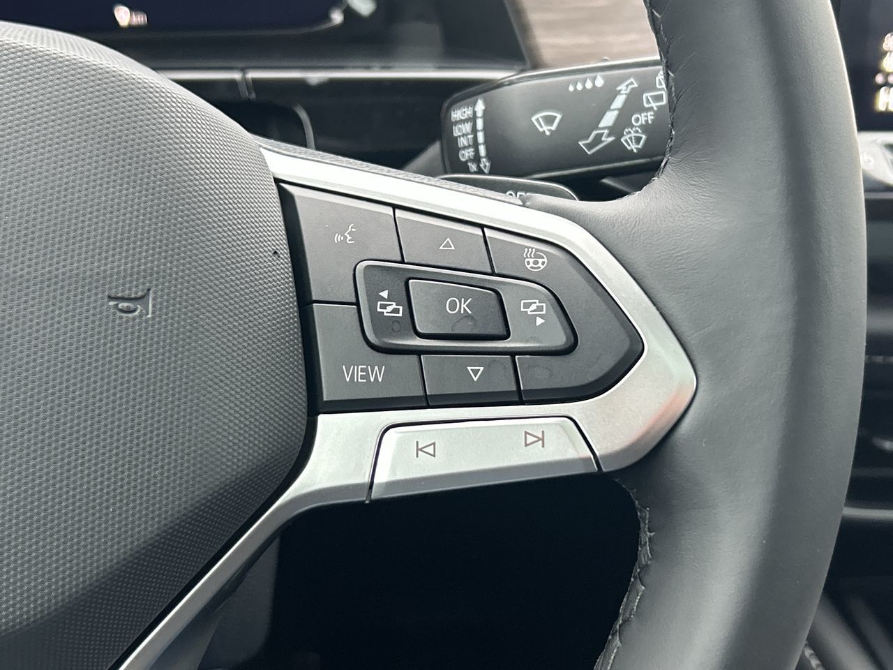 2025 Volkswagen Atlas in Barrie, Ontario