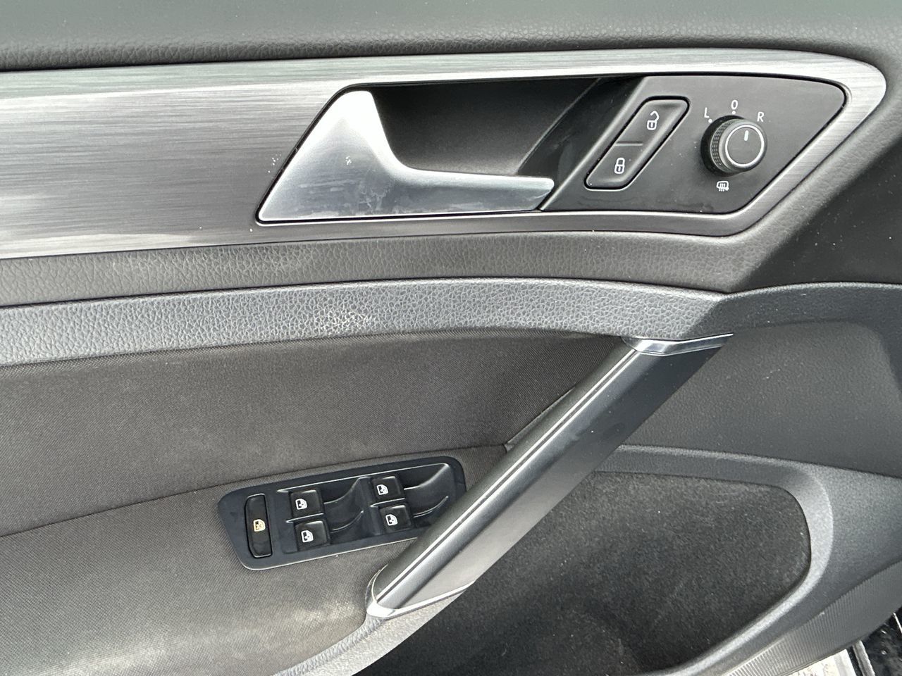 2017 Volkswagen E-Golf