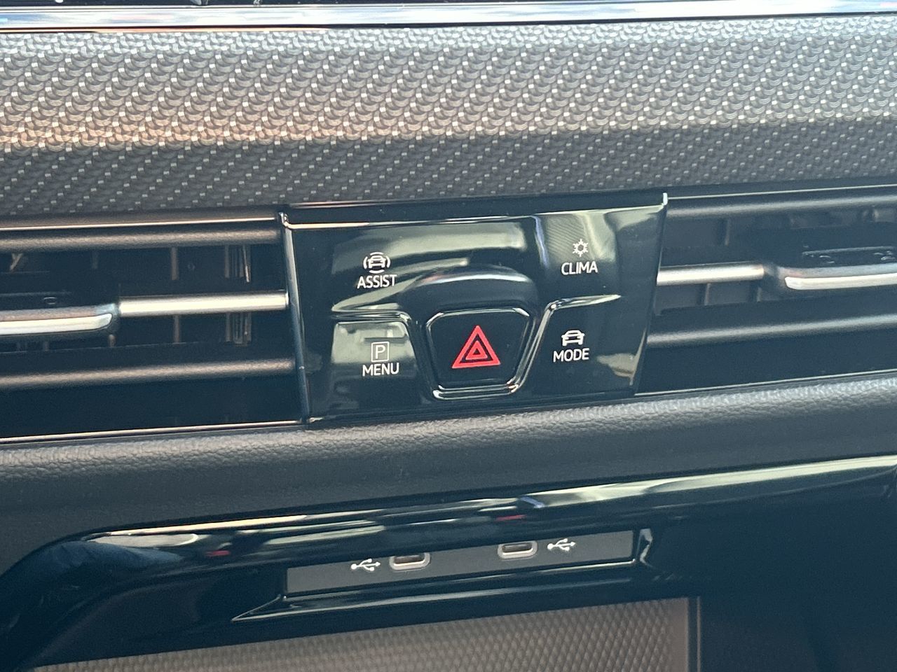 Volkswagen Golf R  2024 à Barrie, Ontario