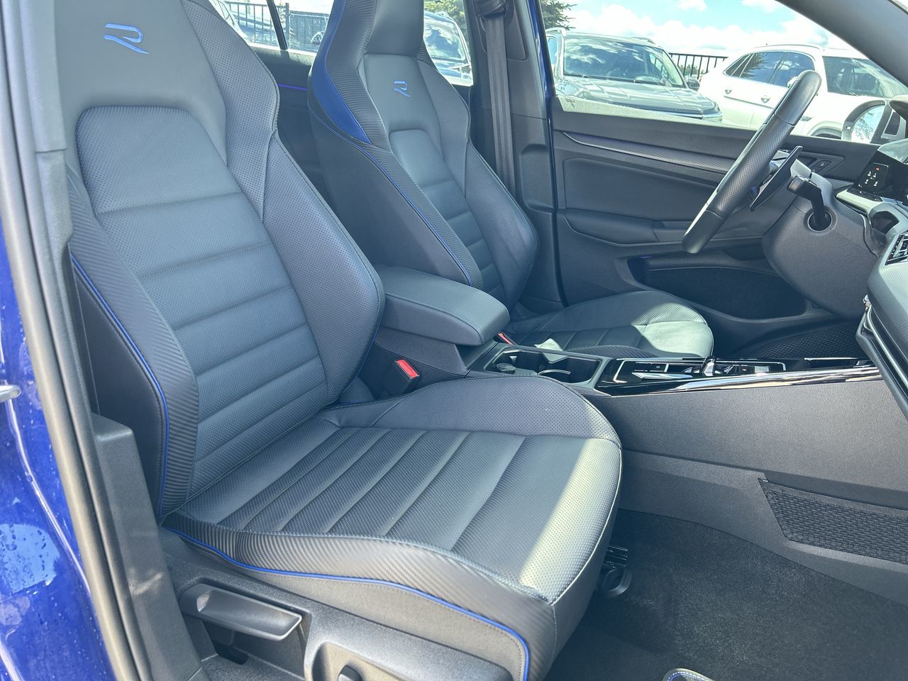 Volkswagen Golf R  2024 à Barrie, Ontario