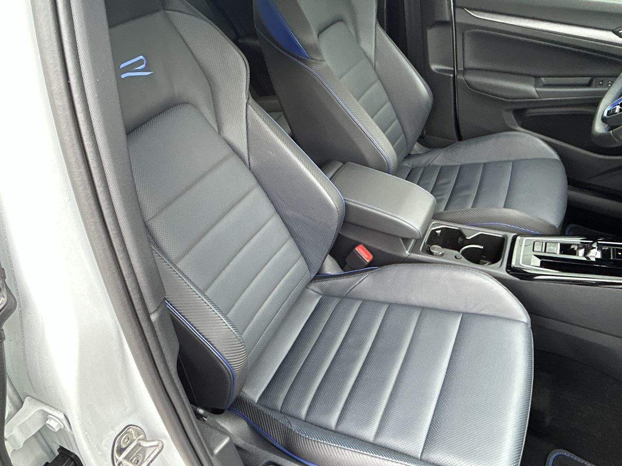 Volkswagen Golf R  2025 à Barrie, Ontario