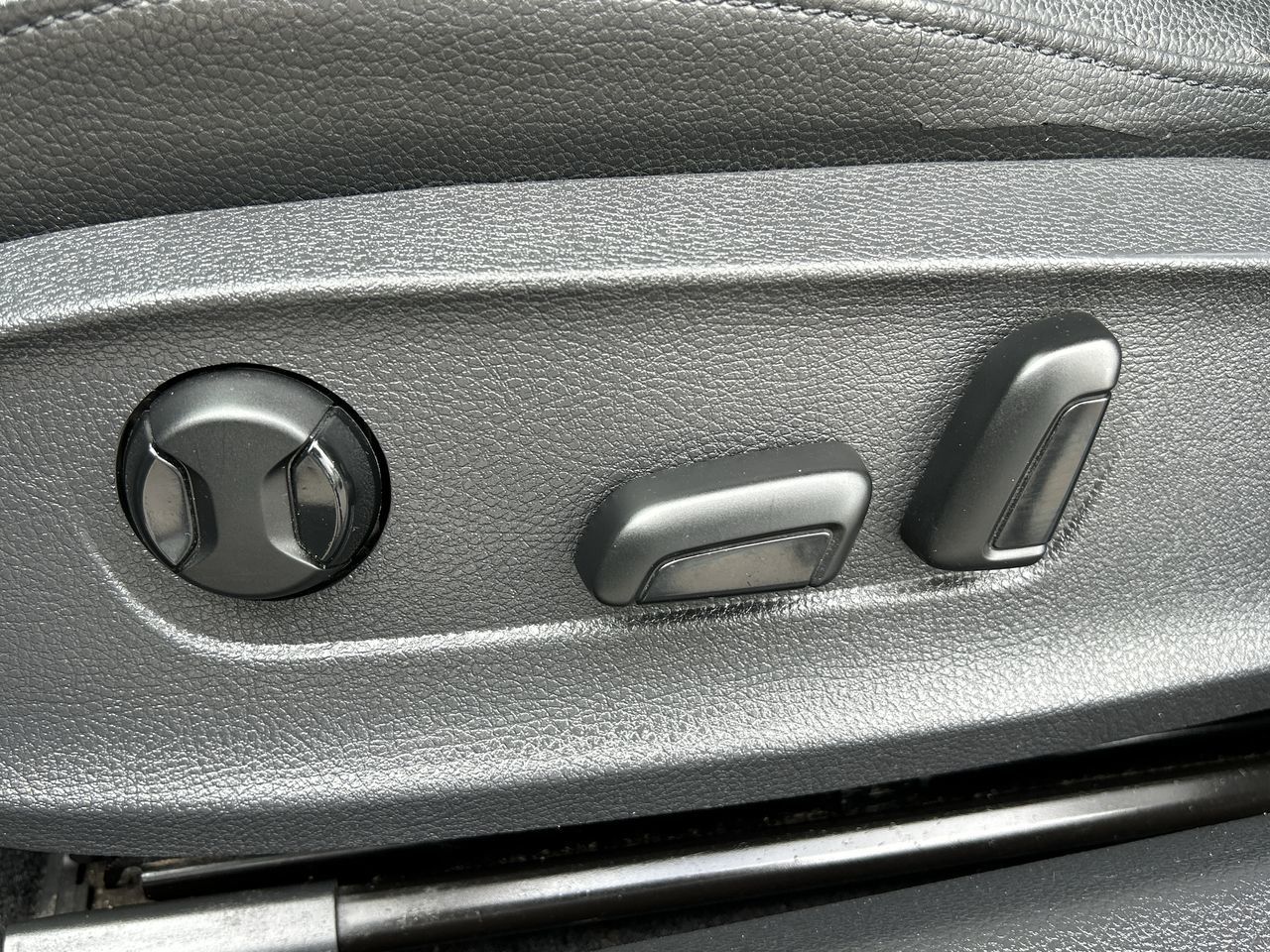 2012 Volkswagen Passat in Barrie, Ontario