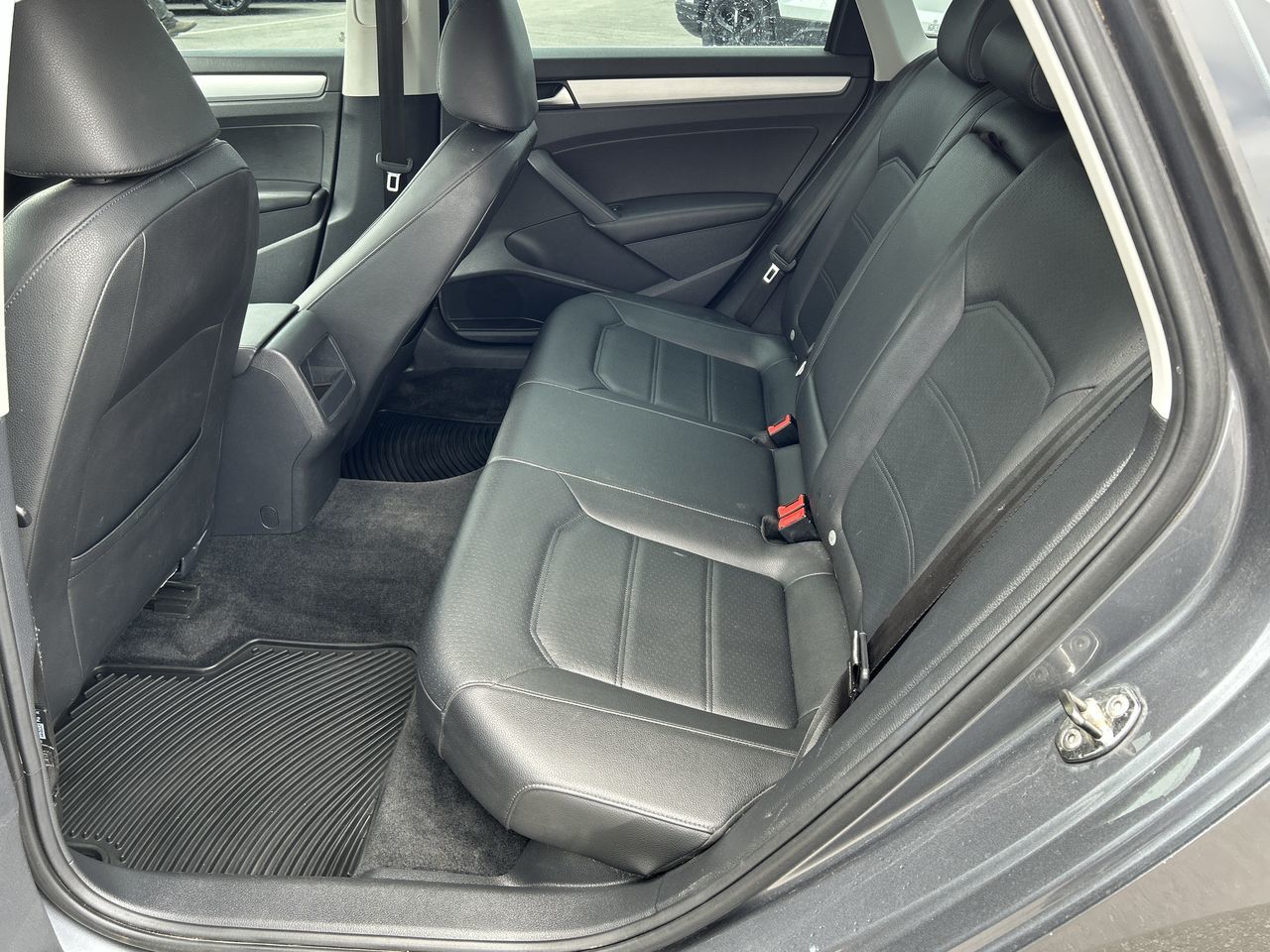 2012 Volkswagen Passat in Barrie, Ontario