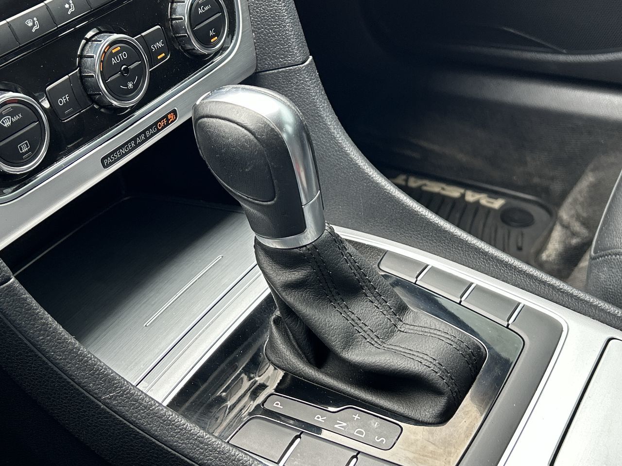 2012 Volkswagen Passat in Barrie, Ontario