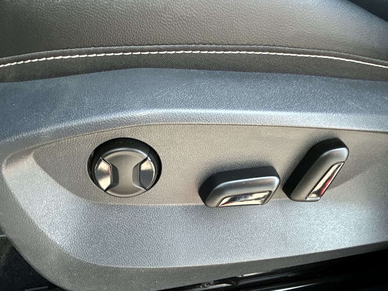2022 Volkswagen Taos in Barrie, Ontario