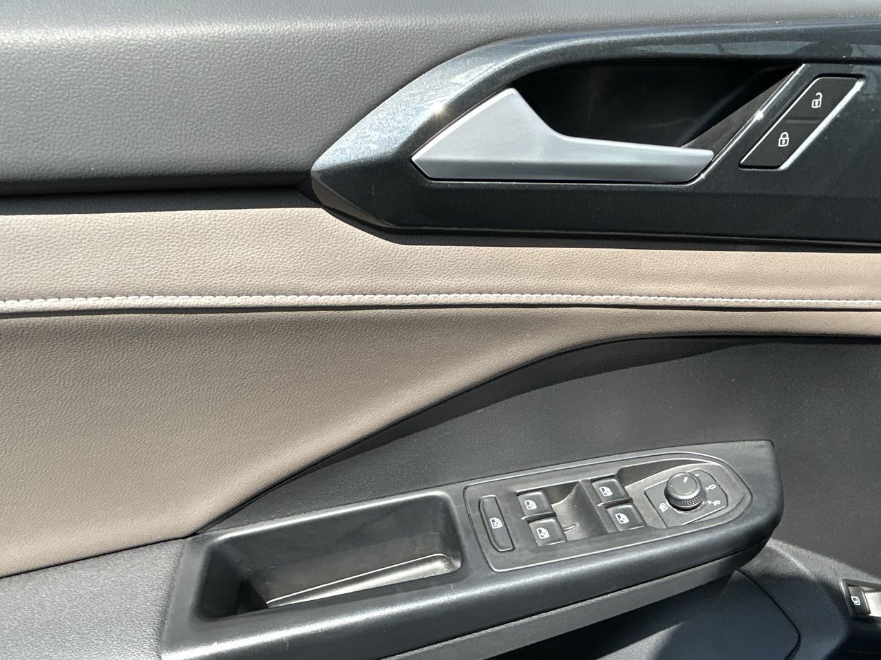 2022 Volkswagen Taos in Barrie, Ontario