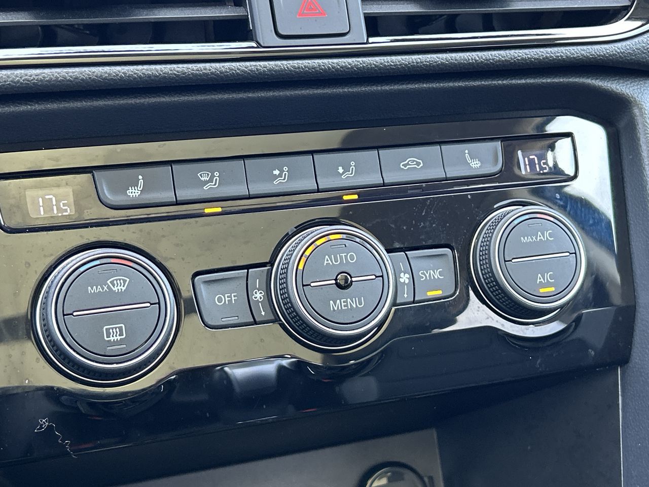 Volkswagen Taos  2023 à Barrie, Ontario
