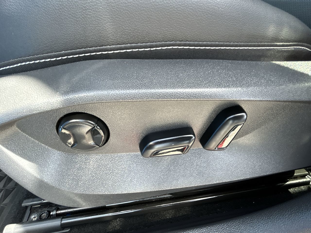Volkswagen Taos  2023 à Barrie, Ontario
