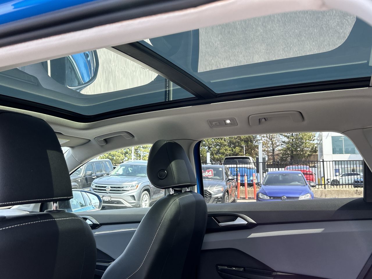 Volkswagen Taos  2023 à Barrie, Ontario