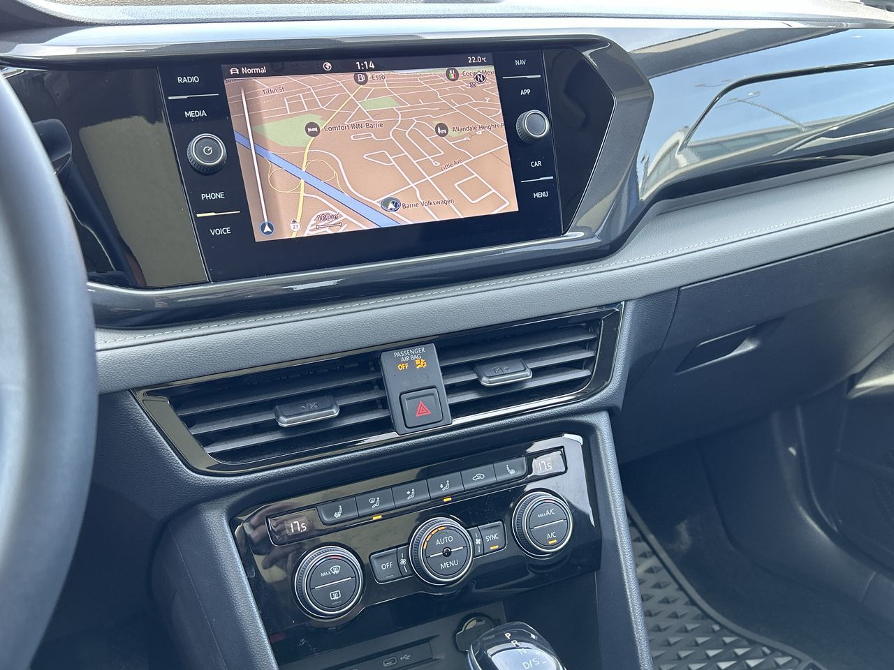 Volkswagen Taos  2023 à Barrie, Ontario