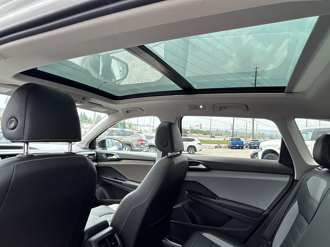 2023 Volkswagen Taos in Barrie, Ontario