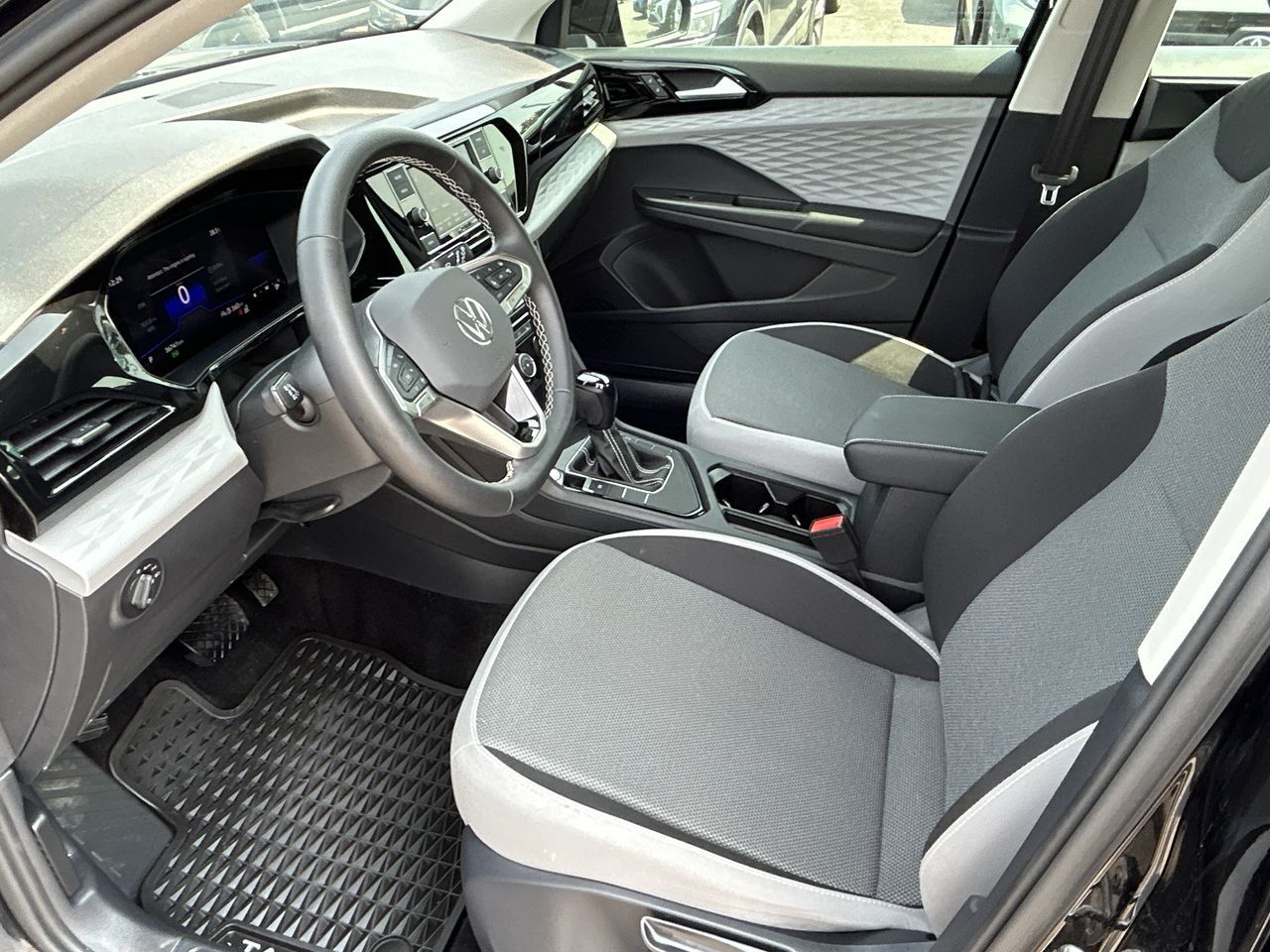 Volkswagen Taos  2023 à Barrie, Ontario