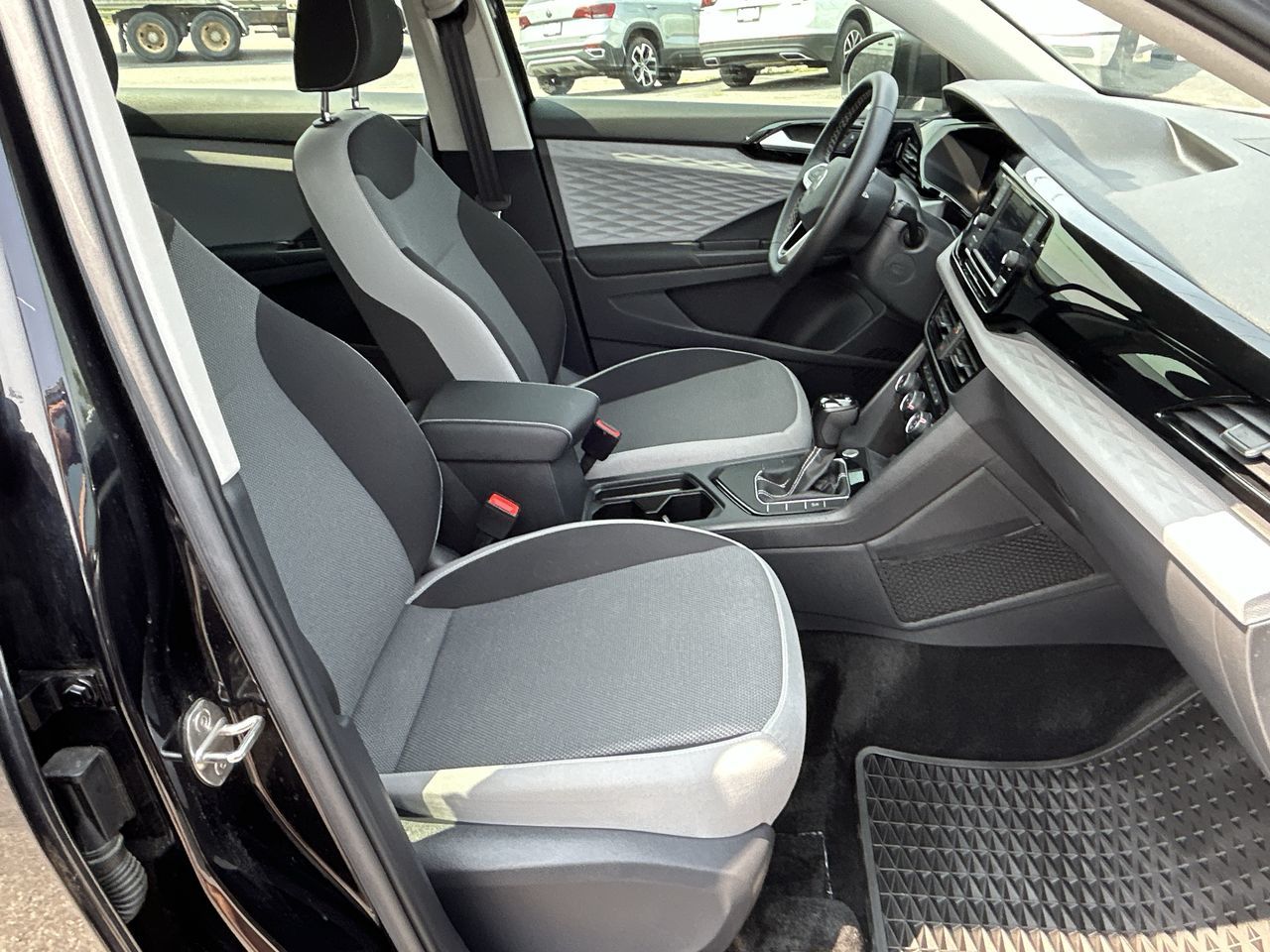 Volkswagen Taos  2023 à Barrie, Ontario