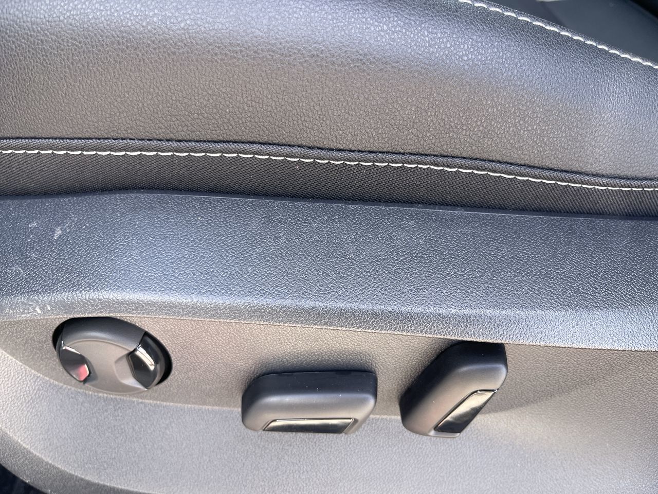 2025 Volkswagen Taos in Barrie, Ontario
