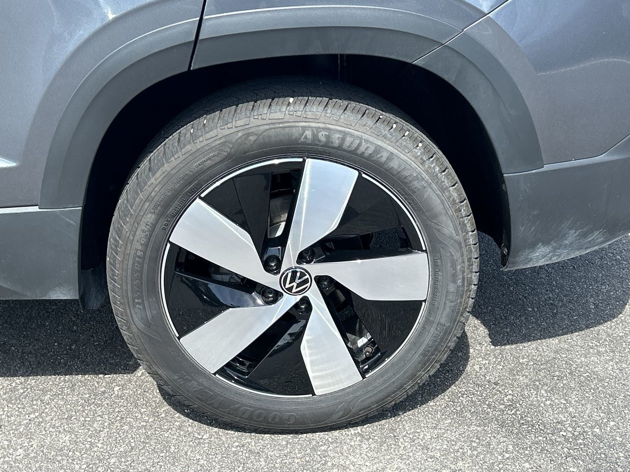 2025 Volkswagen Taos in Barrie, Ontario