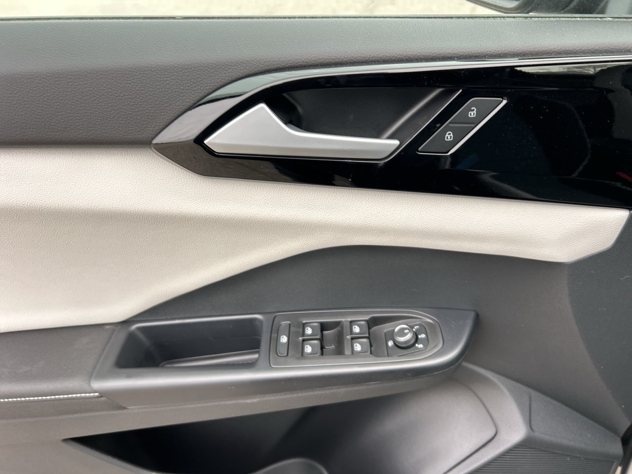 2026 Volkswagen Taos