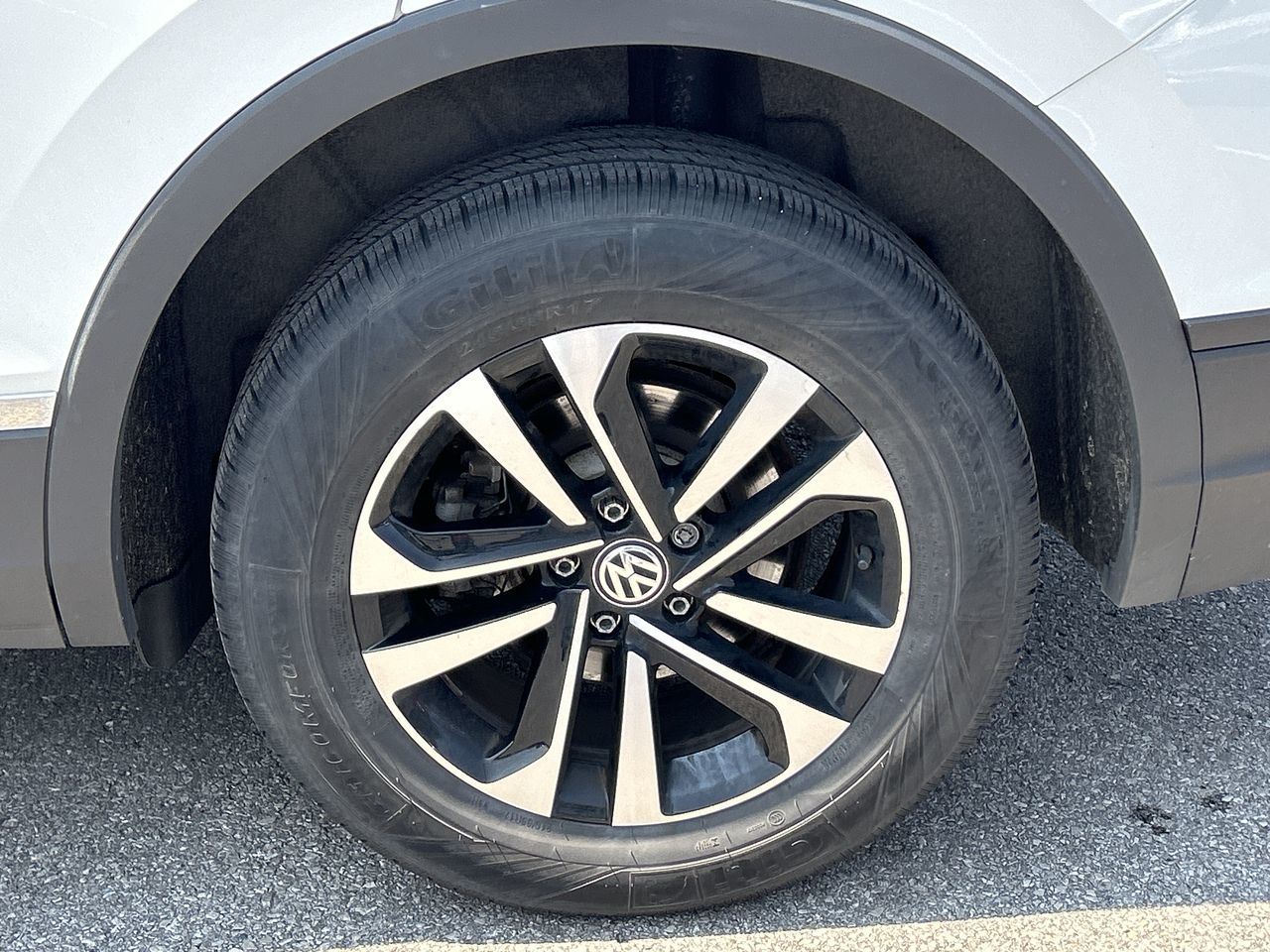 2021 Volkswagen Tiguan in Barrie, Ontario