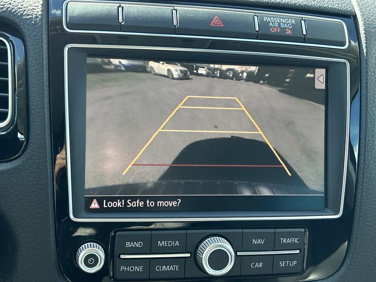 2016 Volkswagen Touareg in Barrie, Ontario