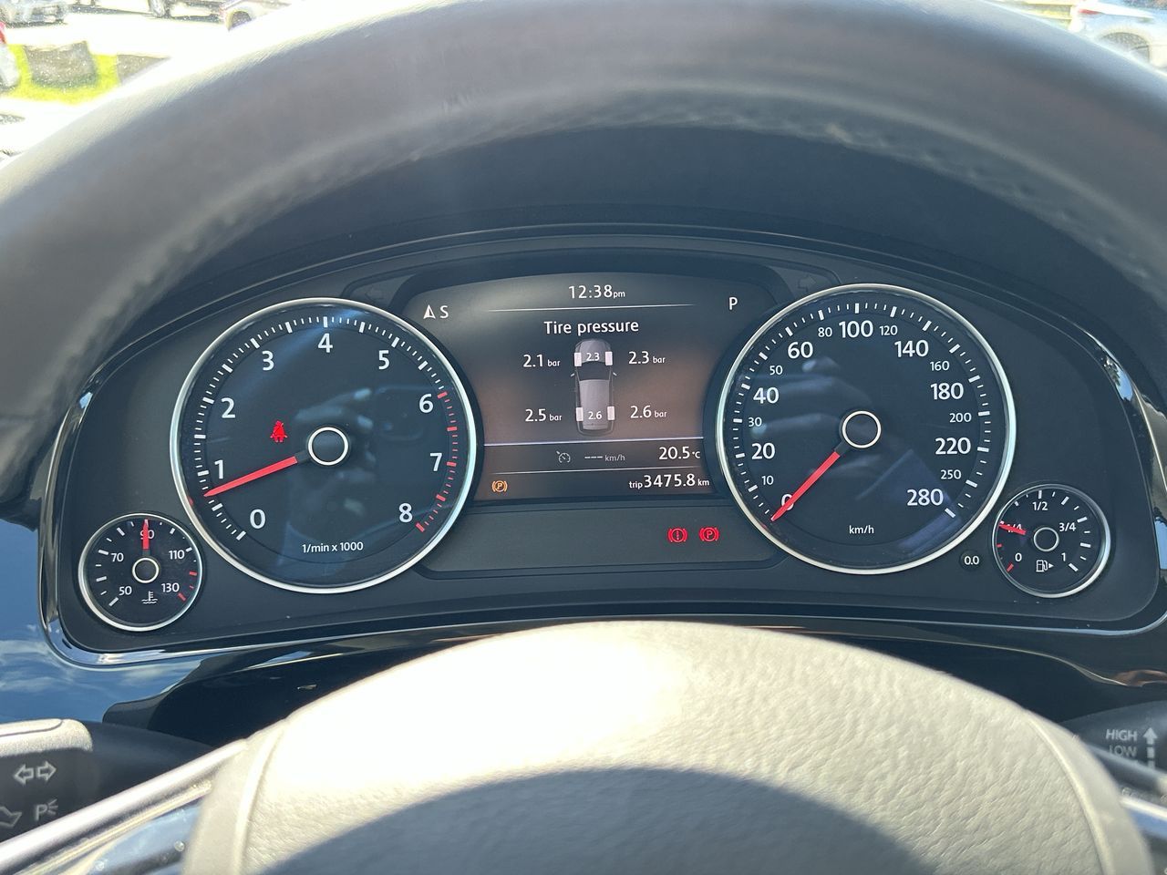 2016 Volkswagen Touareg in Barrie, Ontario