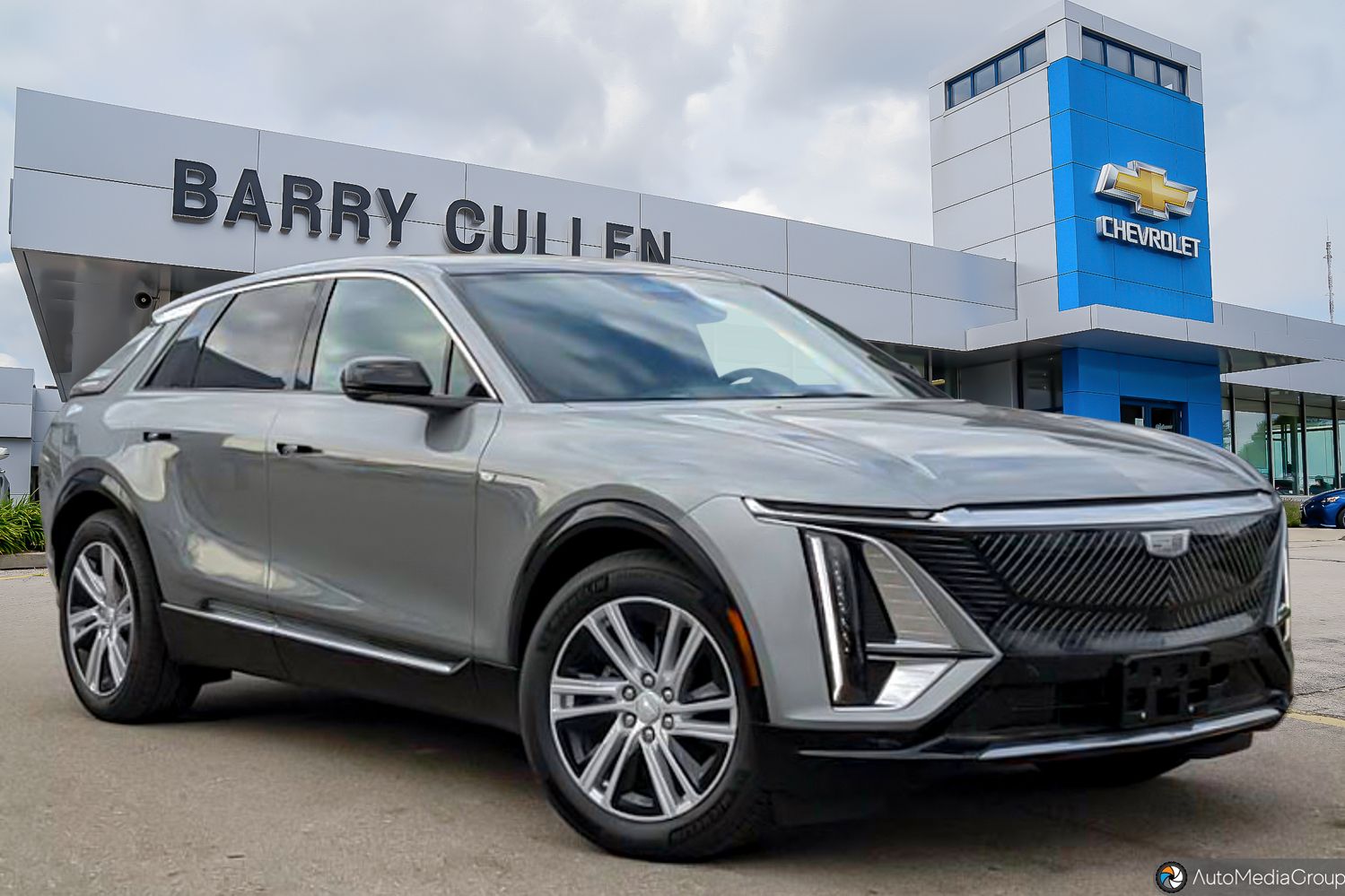 Barry Cullen Cadillac Ltd in Guelph 2024 Cadillac LYRIQ ELECTRIC Tech 1 133046